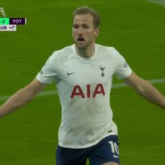 El recital de época de Kane con gol en el 95 que dejó helado a Pep y pone la Premier ardiendo