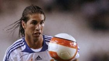 <b>TOCADO</b>. El lateral del Real Madrid salió tocado del baño que el Sevilla le dio al Madrid en la vuelta de la Supercopa.