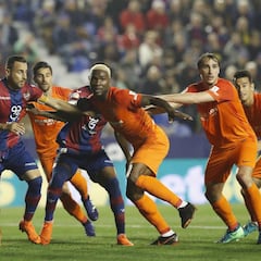 Boateng manda al Málaga a Segunda en el minuto 93