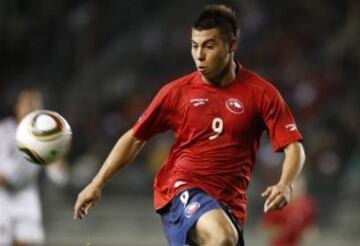 Eduardo Vargas durante sus primeros partidos en La Roja.