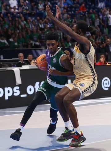 Carter ante Sant-Ross