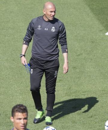 Risas y buen rollo en el entrenamiento del Real Madrid
