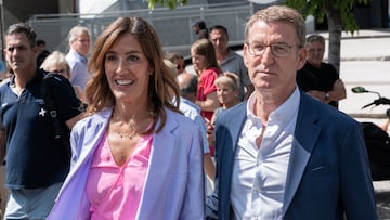 El candidato del PP a la Presidencia del Gobierno de España, Alberto Núñez Feijóo, junto a su esposa Eva Cárdenas, tras ejercer su derecho a voto para las elecciones generales en el Colegio Ramiro de Maeztu, a 23 de julio de 2023, en Madrid (España). Los españoles están llamados hoy, 23 de julio de 2023, para elegir a sus representantes para los próximos cuatro años. Están en juego 350 escaños en el Congreso y 208 en el Senado (ya que 57 de los 265 senadores lo son por designación autonómica), que tendrán que elegir al próximo Gobierno.
23 JULIO 2023;CANDIDATO;ELECCIONES;23J;VOTO;PAPELETA;PP;PARTIDO POPULAR
Diego Radamés / Europa Press
23/07/2023