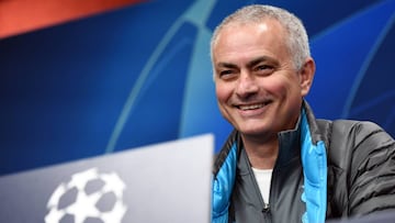 El técnico portugués del Tottenham, José Mourinho, en rueda de prensa.
