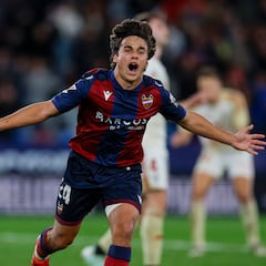 Un final de película: Carlos Álvarez devuelve al Levante a Primera