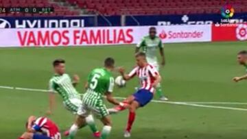 Lío en el Wanda: el VAR anuló este gol a Correa por una supuesta mano de Llorente