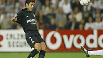 <b>ÍDOLO</B>. No sólo es el ídolo de muchos jóvenes del barrio de San Cristóbal de los Angeles, sino de toda España.