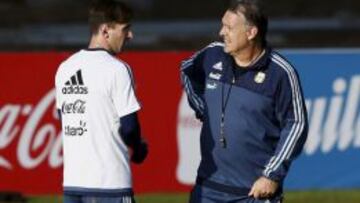 Messi y Martino, en un entrenamiento de la selección argentina.