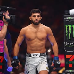 Arman Tsarukyan es sancionado por agredir a un aficionado: la pelea con Makhachev, en peligro