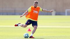 BARCELONA, SPAIN - MAY 23: Jordi Alba of FC Barcelona kicks the ball during a training session at Ciutat Esportiva Joan Gamper on May 23, 2020 in Barcelona, Spain. Spanish LaLiga clubs are back training in groups of up to 10 players following the LaLiga&#