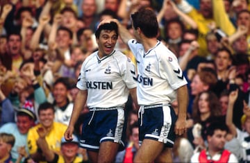 The Barcelona youth product left the club at 22 to play with Spurs until 1988. In 1993, Real Zaragoza signed him where he would score against Arsenal in the UEFA Cup Winners' Cup, as he became a Spurs legend.