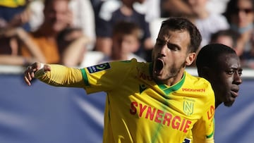 Nantes' Spanish midfielder Pedro Chirivella (L) celebrates scoring his team's first goal during the French L1 football match between FC Girondins de Bordeaux and FC Nantes at The Matmut Atlantique Stadium in Bordeaux, south-western France on Oct
