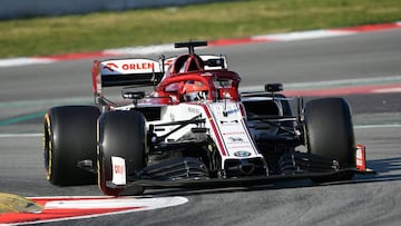 Kubica rueda con el Alfa Romeo en los test de Barcelona.