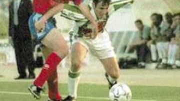 <B>VICTORIA CLAVE.</B> Los almerienses se llevaron tres puntos importantes de Córdoba.