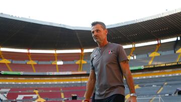 Diego Cocca, previo a un partido del Atlas en el Jalisco.
