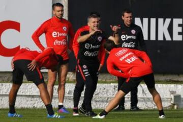 Arturo Salah visitó a la Roja en Pinto Durán