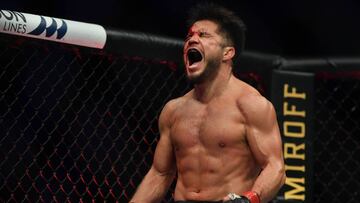 Henry Cejudo en el UFC 249.