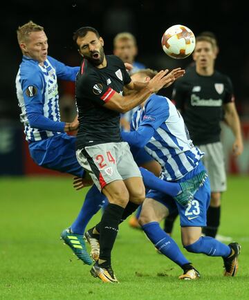 Ondrej Duda y Mitchell Weiser.