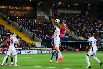 3-0. Pedri lanza una falta en la línea de fondo del lateral derecho e Íñigo Martínez, con un poderoso salto, remata de cabeza al palo izquierdo del guardameta austriaco, Marvin Keller, y anota el tercer gol azulgrana el minuto 36 de partido.