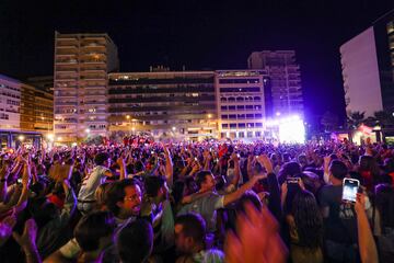 Ambientazo en Cádiz para apoyar a la selección española en la gran final de la Eurocopa.