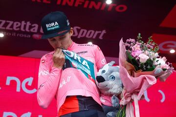 El ciclista australiano Jai Hindley, nuevo maillot rosa. 
