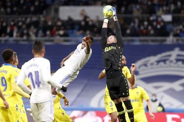 Cervera's Cadiz style of play frustrates Real Madrid