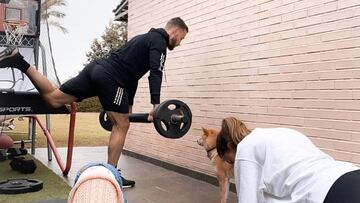 Canales, entrenándose junto a su familia.