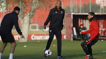 Arsenal want N'Zonzi meaning Banega could return to Sevilla