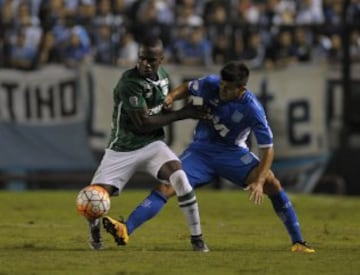 Racing ganó 4-2 y sigue líder con 8 puntos.(Argentina).