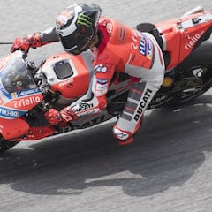 Lorenzo cambia el 10º de 2017 por liderato y récord en 2018