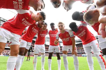 Arenga del jugador noruego del Arsenal, Martin Odegaard,antes del inicio del partido frente al Nottingham Forest.