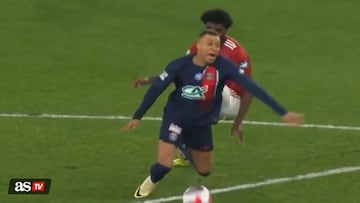 La brutal patada a Mbappé que conmociona a Francia: pudo ser una lesión grave