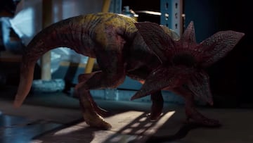 El Demoperro recibe su nombre por las similitudes de su cuerpo con el de los caninos. No se trata de una criatura en s¨ª, sino de una de las etapas de desarrollo del Demogorgon, quien cuenta con seis fases hasta alcanzar su forma definitiva. En otras palabras, el Demoperro es un Demogorgon en etapa cinco.