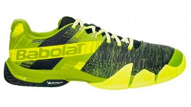 Todo lo que necesitas para jugar al pádel (y en oferta): palas, pelotas, equipaciones y mochilas