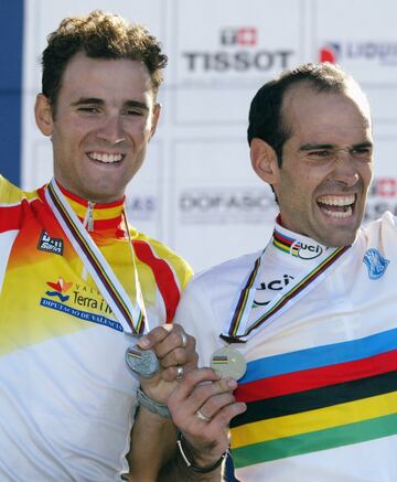 Tras debutar en 2002 con el Kelme, se dio a conocer en la Vuelta de 2003, en la que qued車 tercero, s車lo batido por Heras y Nozal. Gan車 dos etapas, en Envalira y la Pandera, y el maillot de la combinada. Despu谷s, apurar赤a su dulce momento para colgarse la plata en el Mundial. La primera de sus siete medallas (r谷cord absoluto) lleg車 el d赤a del arco赤ris de Astarloa.