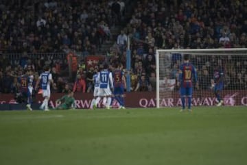 Umtiti marcó en propia puerta. 2-1.