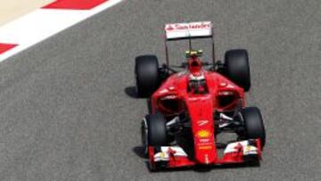 Ferrari manda, Sainz es cuarto y Alonso, 7º, ya asoma la cabeza