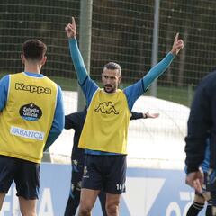 La defensa del Deportivo ya tira del carro