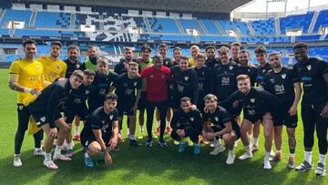 Catanha posa cn la plantilla del Málaga.