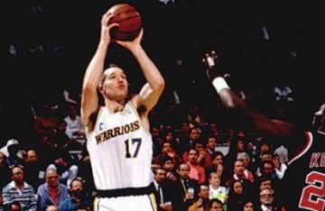 Chris Mullin con la camiseta de 1988 a 1997.