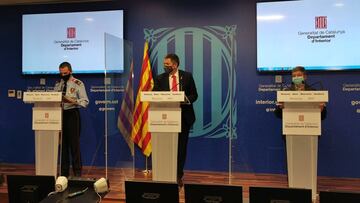 21/12/2020 El comisario de Mossos Joan Carles Molinero, el conseller de Interior Miquel Sàmper y la subdirectora general de Coordinació y Gestión de Emergèncias de Proteción Civil Imma Solé. El 21 de diciembre de 2021.
SOCIEDAD
CONSELLERIA DE INTERIOR