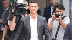 Cristiano Ronaldo to appear in Madrid court on tax charges
