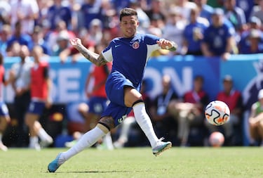 Chelsea consider Edson Álvarez and Tyler Adams to fill midfield void