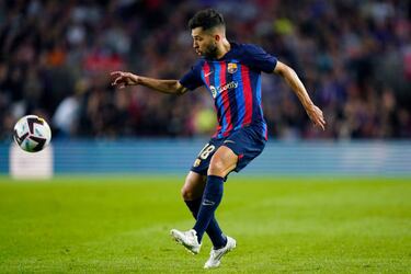 Who are the current Real Madrid and Barcelona players who have played the most El Clásico games?