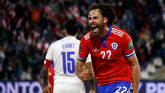 Futbol, Chile vs Paraguay.
Eliminatorias a Catar 2022.
El jugador de la seleccion chilena Ben Brereton celebra su gol contra Paraguay durante el partido clasificatorio al mundial de Catar 2022 realizado en el estadio San Carlos de Apoquindo, Chile.
10/10/2021
Andres Pina/Photosport

Football, Chile vs Paraguay.
Qatar 2022 worldcup quilifying match.
Chile's player Ben Brereton celebrates after scoring against Paraguay during the Qatar 2022 worldcup quilifying match held at the San Carlos de Apoquindo stadium in Santiago, Chile.
10/10/2021
Andres Pina/Photosport