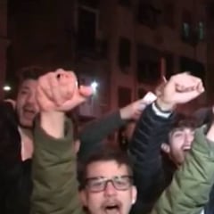 Hinchas de Nápoles y su show para molestar al Madrid