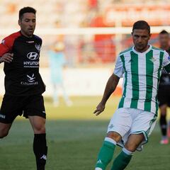 El Betis gana en la tanda de penaltis y debuta Guardado