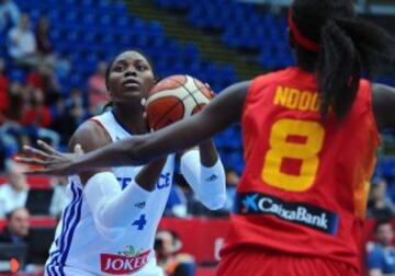 Isabelle Yacoubou y Astou Ndour.