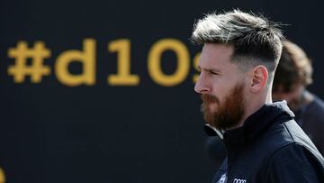 Barcelona's soccer player Lionel Messi takes part in a commercial event near Camp Nou stadium in Barcelona, Spain October 27, 2016. REUTERS/Albert Gea