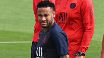 Neymar leaving PSG would be bad news for Ligue 1, says Villas-Boas